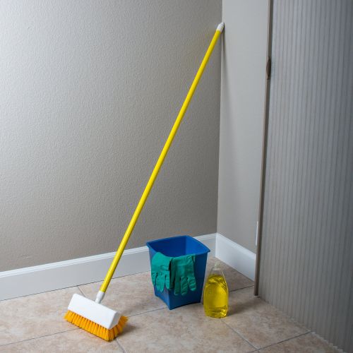 Carlisle Threaded Fiberglass Handle 60in YL Pack EA