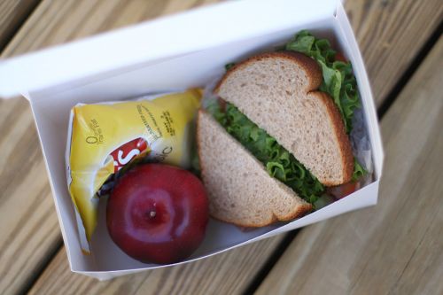 Southern 7x4.5x2.75 Carry Out Box 1 Piece White Snack Tuck Top Pack 500/CS