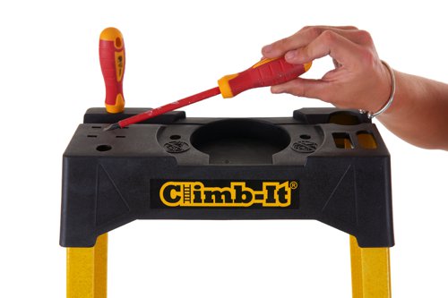 Certified to EN 131 ProfessionalInsluated to 30,000 voltsRubber feet & aluminium side arms help prevent slips & twists as there are no tapes or flimsy arms to breakLightweight steps with high safety rail providing added safety when working at high levelsIntegral tool tray incorporates a bucket hook & 110 mm & 180 mm recesses for holding paint cans