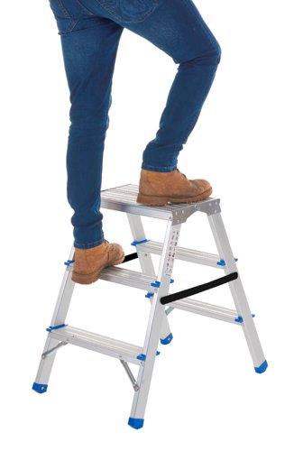 Certified to EN 131Strong & sturdy folding aluminium stepsLarge (365W x 131Dmm) durable platform for safe & comfortable standingIdeal for use in many EnvironmentsFeaturing strengthening braces & support straps