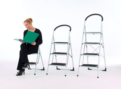 Tubular steel constructionFitted with non-slip treads,and non-slip feetFoam covered handle, giving comfortable backing when used as a seat