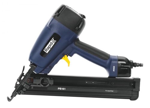36013J | Powered by precision, the PB161 pneumatic brad nailer is the professional’s choice for high-tempo, intensive jobs such as parquet flooring, balcony and terrace fixing and furniture work. Capable of shooting brads up to 64 mm, it has a strong and durable lightweight magnesium body, while its 34°angled magazine offers better access, and 360° adjustable air exhaust keeps dust away from working surfaces.Other features include an adjustable depth-of-drive function, quick reloading system, comfort grip for less user strain and an easy-clear mechanism for fast and easy removal of jams.4 couplings and a start set of 300 brads are included in the case.