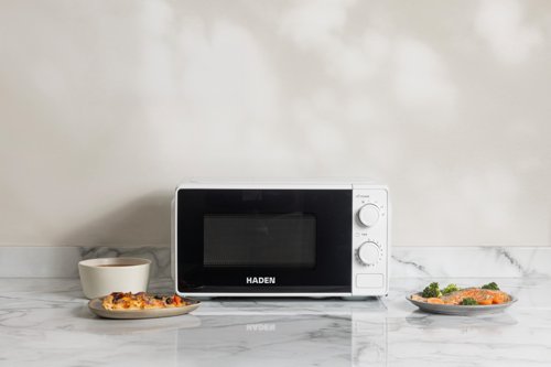 Haden 214188 White 20 Litre 800w Manual Dial Microwave 6 Power Levels