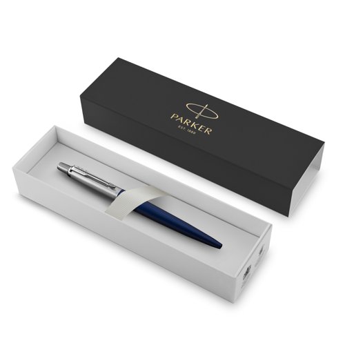 56610NR | Slow down and appreciate the experience of expressing your thoughts and ideas on paper with the PARKER Jotter Royal Blue ballpoint pen. A style icon for over 60 years, the Jotter has a fresh, streamlined design. It features a stainless steel barrel in a rich blue finish, linished stainless steel cap, high-shine trims, and an arrowhead clip. The Jotterâ€™s stunning details make it a refined gift for graduates, first-time job seekers, or anyone who appreciates the art of fine writing. This Jotter pen's name is inspired by the city of London. It arrives packaged in an elegant gift box.