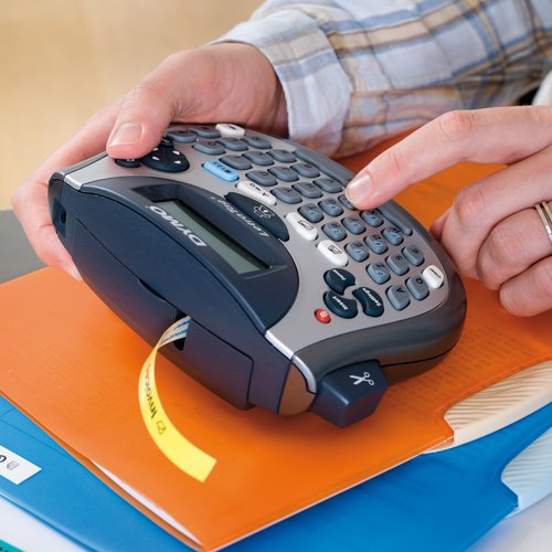 The LetraTag LT-100T is compact, portable and easy-to-use – ideal for use in your home. Navigation buttons allow for quick access to features like multiple font styles, text sizing, date stamping and more.Its computer-style keyboard makes typing a breeze, and its graphical display allows you to see text effects on screen before you print.POWER SOURCE: 4 x AA Batteries (not supplied)