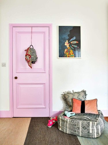 Dulux Matt Emulsion Paint For Walls And Ceilings - Pretty Pink 2.5L