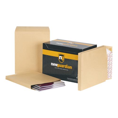 New Guardian Envelopes FSC Hvyweight Peel & Seal Gusset 130gsm 305x250x25mm Manilla Ref B27166 [Pack 100]