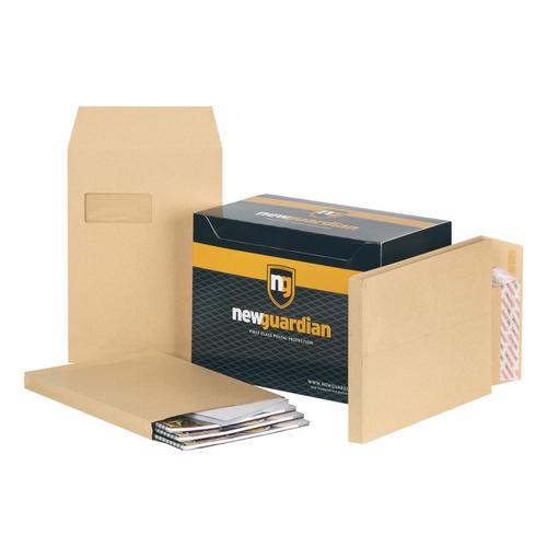 New Guardian Envelopes FSC Peel & Seal Window Gusset 130gsm C4 324x229x25mm Manilla Ref J27366 [Pack 100] Bong UK Ltd