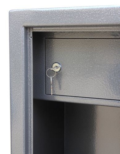 THE PHOENIX TUCANA is a high quality gun safe designed for the secure storage of 3 guns. 