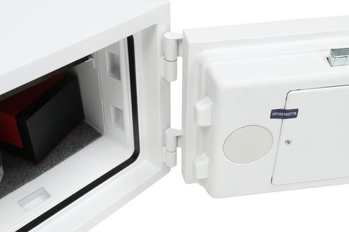 Phoenix Fortress Pro SS1444E Size 4 Fire & S2 Security Safe with Electronic Lock SS1444E Buy online at Office 5Star or contact us Tel 01594 810081 for assistance