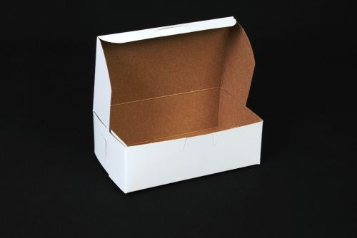 Southern Premium Lock Corner Bakery Box White 6.25 x 3.75 x 2.125 Pack 250 / cs