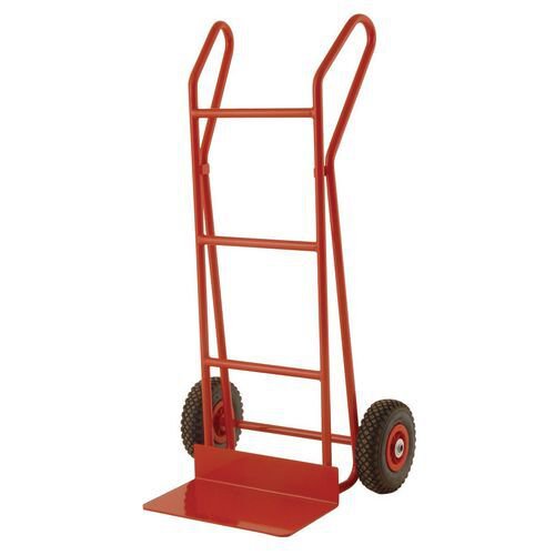 Flat toe plate sack trucks - With straight crossbars, on pneumatic tyred wheels