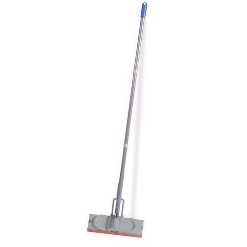Numatic mop with press