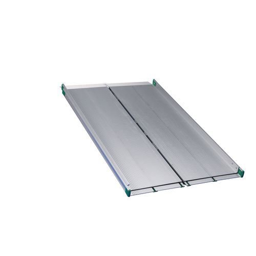 Telescopic aluminium access ramps