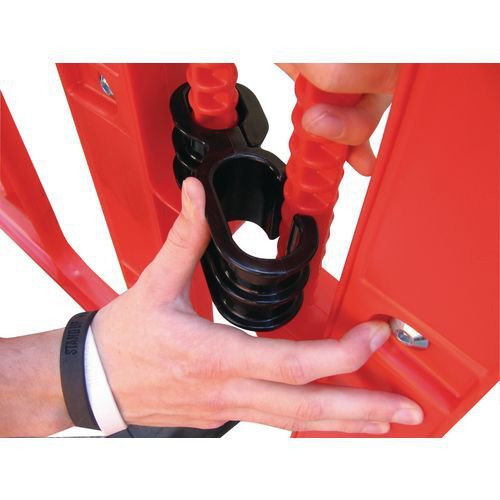 Safety stackable barriers - Hinge connectors