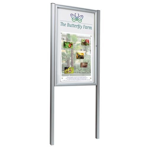 Freestanding outdoor noticeboards