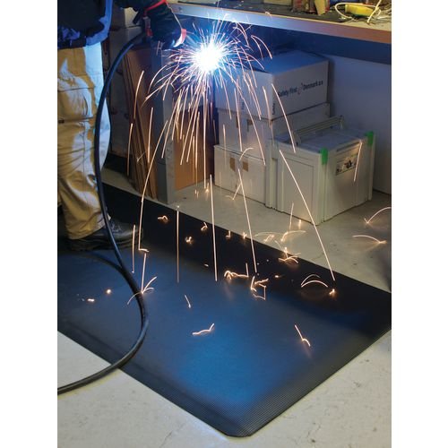 Diamond Tread Black 0.9M X Per Linear Metre