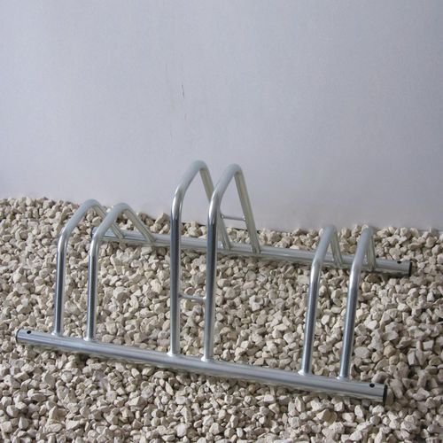 Staggered height cycle racks