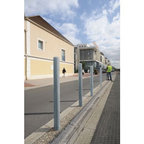 Dome top steel bollards 70mm dia. galvanised