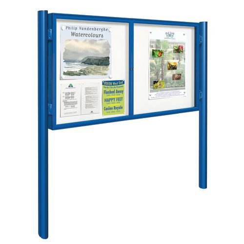 Freestanding outdoor noticeboards
