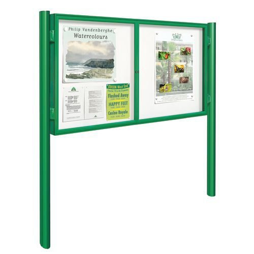 Freestanding outdoor noticeboards