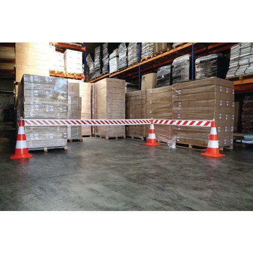 Telescopic site protection barrier