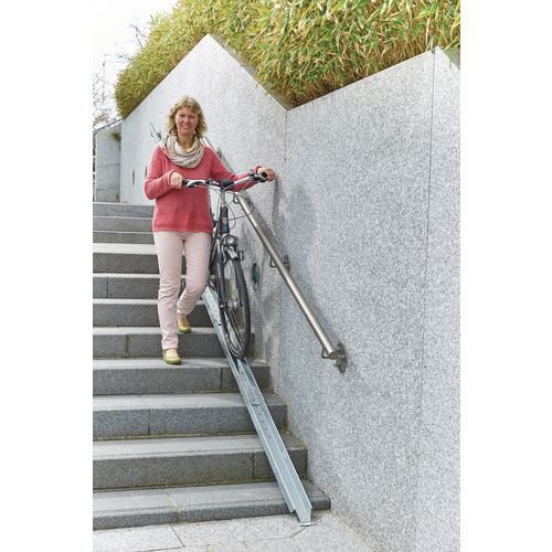 Cycle ramp for stairs