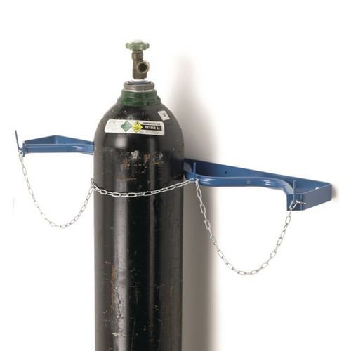 Gas cylinder wall brackets