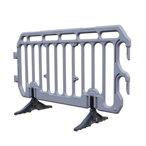 Plastic crowd control barrier