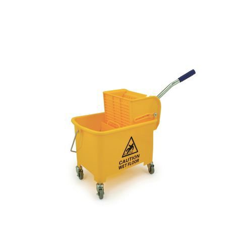 Mobile mop bucket with wringer