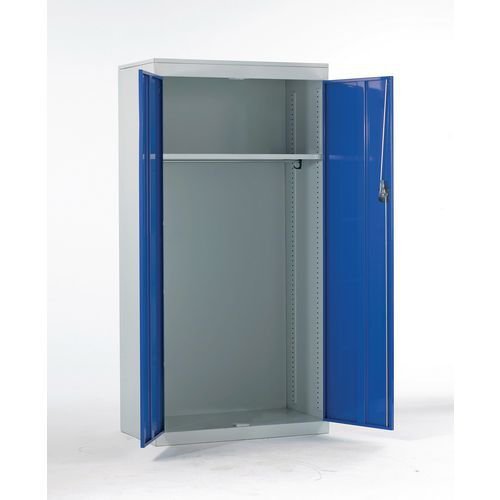 Large volume wardrobe cupboard