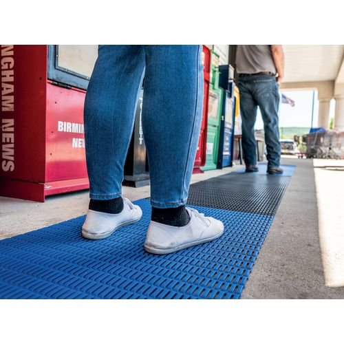 Walkway Mat, 60Cm X 24M Black/Blue At 2M Spacing