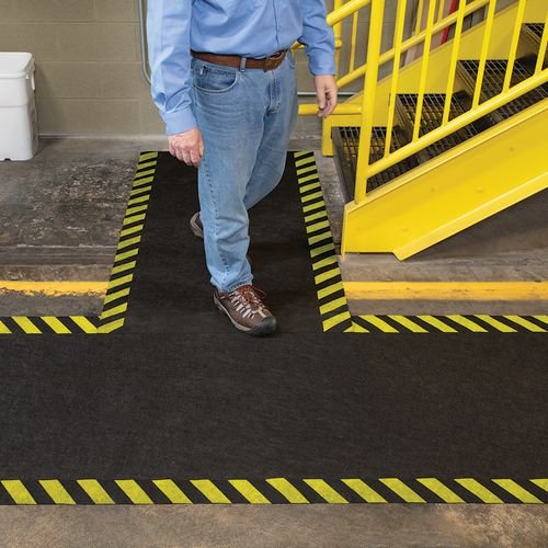 Pig  Grippy  Adhesive-Backed Floor Mat  With Safety Borders - 91Cm X 30M, Absorbs Up To 30 L