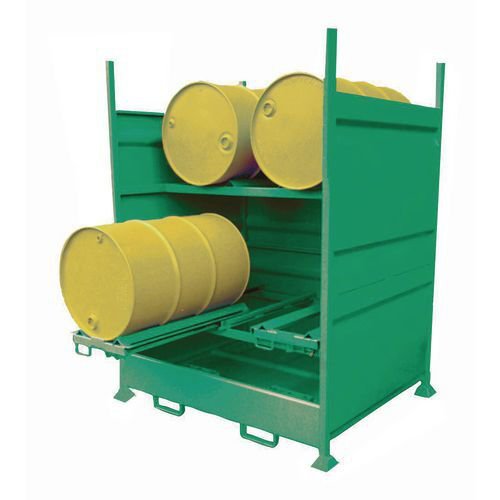 Sliding carriage for use with drum spill pallets