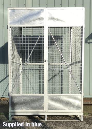 Gas Cage with Pallet Base