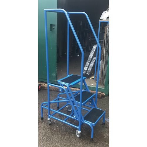 3 Tread Easy Action  Mobile Safety Step