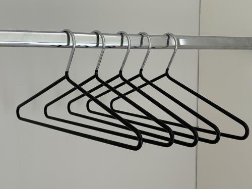 Chrome Steel Heavy Duty Hangers  With Black Pvc Non-Slip Coating