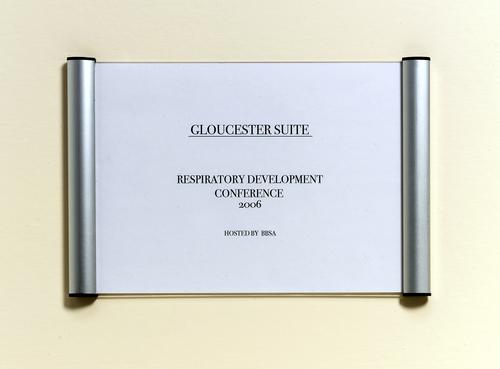 Snap Frame 2 Sided Aluminium Landscape A4 4087690 Buy online at Office 5Star or contact us Tel 01594 810081 for assistance