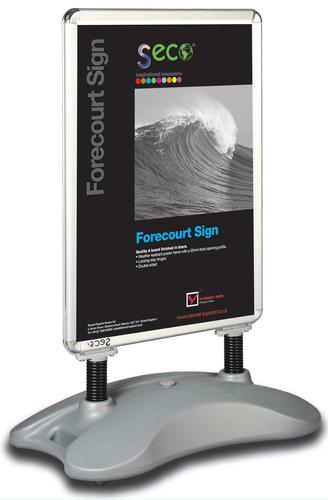 24793SS | The silver forecourt sign is a very strong and durable unit that supports a large A1 print.A high-quality A1 forecourt sign, with water-fill base. It has built-in wheels for easy movement and great stability.The print can be easily and quickly changed, as the unit has snapframes either side, for simple poster change. Simply 'snap open' and close.