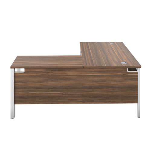 GP1680RHRETDWWH | The Goal Post Right Hand Return Desk is the perfect addition to any modern office space. With its ultra-modern goalpost leg design and modesty panel, this return style desk is both stylish and functional. The secure and sturdy frame ensures long-lasting use, while the durable and well-joined tops provide a timeless finish. The 25mm top thickness adds to the desk's durability and strength. This desk is perfect for those who want a sleek and modern workspace that is both functional and stylish. Whether you're working from home or in the office, the Goal Post Right Hand Return Desk is the perfect choice for anyone who wants a desk that is both secure and stylish.