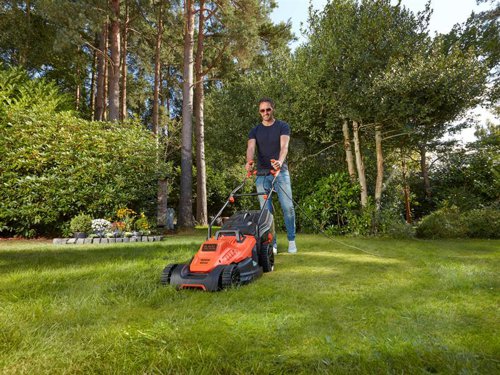 The BLACK + DECKER BEMW481BH Mower has been engineered for greater comfort and maneuverability. An easy start function allows users to switch the mower on and off effortlessly, using activation button. Ideal for lawns up to 600m², equivalent to 3+ tennis courts.Its high performance blade provides 80% better grass collection and greatly improved cutting results. A large collection box enables you to power through the mowing without the frustration of continuously emptying the container. A ‘Box Full’ indicator alerts you when it’s time to empty. A simple lever allows you to adjust the cutting height with ease. Specifications:Input Power: 1,800W.Cutting Width: 42cm.Cutting Height Adjustment: 20-70mm.Grass Box Capacity: 50 litre.Weight: 18.3kg.