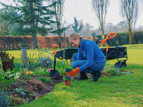 The BLACK + DECKER POWERCONNECTâ„¢ Tiller is designed to make light work of turning over soil and removing weeds to create healthy soil. It is narrow enough to maneuvre in and around small beds and borders. Fitted with an additional handle for increased comfort and easy handling. Part of the 18V POWERCONNECTâ„¢ range, the interchangeable cordless battery system which works with all BLACK+DECKER® 18V cordless products.Specifications:No Load Speed: 270/300/min.Working Width: 20cm.Working Depth: 16.5cm.Blades: 4 x 16cm with 6 Points.Tool length: 55cm.Weight: 3.7kg.