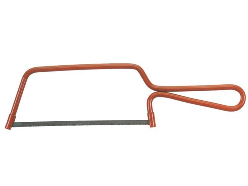 Bahco 239 Junior Saw is a wire framed junior hacksaw with an orange lacquered finish.Fitted with a 32 TPI blade for metal cutting.Blade length: 150mm (6in).