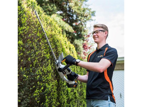 The Batavia MAXXPACK Hedge Trimmer is ideal for maintaining and sculpting hedges and shrubs. Cordless design provides unrestricted movement and eliminates the risk of accidentally cutting a cord. It has a lightweight design for optimal comfort. Fitted with a 2-hand safety switch and hand protection. When one hand is released from the tool, the machine automatically stops, ensuring user safety.Comes as a Bare Unit, No Battery or Charger.Specifications:Strokes at No Load: 1,400/min.Sword Length: 610mm.Cutting Length: 560mm, Cutting Capacity: 17mm.Weight: 2.42kg.