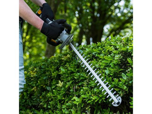 The Batavia MAXXPACK Hedge Trimmer is ideal for maintaining and sculpting hedges and shrubs. Cordless design provides unrestricted movement and eliminates the risk of accidentally cutting a cord. It has a lightweight design for optimal comfort. Fitted with a 2-hand safety switch and hand protection. When one hand is released from the tool, the machine automatically stops, ensuring user safety.Comes as a Bare Unit, No Battery or Charger.Specifications:Strokes at No Load: 1,400/min.Sword Length: 610mm.Cutting Length: 560mm, Cutting Capacity: 17mm.Weight: 2.42kg.