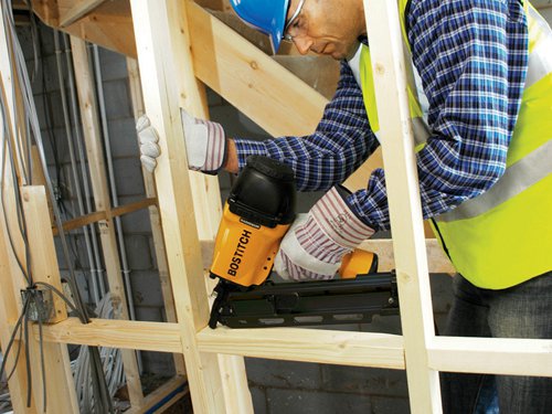 The Bostitch F33PTSM-E framing nailer features a short magazine for ease of use in tight spaces and has a Dial a Depth function. The paper tape nails are compatible with pazlode (IM350) framer. The powerful engine is capable of driving stick nails upto 90mm in length, whilst the lightweight magnesium body makes it comfortable to use all day long.It has CE compliant sequential trip fitted, for safer working on-site, a No-mar tip to prevent wood bruising and an adjustable exhaust to direct air away from workpiece and operator.Ideal for: Cases, Roof Trusses, Stud Walls and Timber Framing. Uses PT Fastner range.Specifications:Magazine Capacity: 50 (max).Nail Length: PT Series/WW 33º Series: 50-90mm Nails.Nail Diameter: PT Series/WW 33º Series: 2.5-3.3mm.Operating Pressure: 70-120 PSI, 4.8-8.3 Bar.Collation Angle: 33°.Weight: 3.5kg.