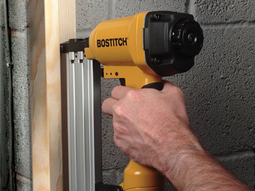 BOSSBHC50FN Bostitch SB-HC50FN Pneumatic Concrete Block Nailer 20-50mm Nails