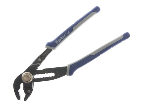 The Britool Expert Twin Slip Joint Multigrip Pliers have ergonomic, bi-material handles for comfortable use. They feature a patented pushlock button and have 17 joint positions.The pliers have a black chromium finish and conform to ISO 8976.The E084649B Twin Slip Joint Multigrip Pliers have the following specifications:Length: 311mm.Jaw Depth: 69mm.Weight: 304g.