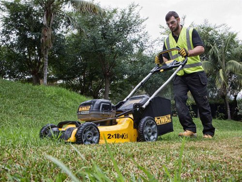 DEWDCMW564P2 DEWALT DCMW564P2 XR Brushless Lawnmower 18V 2 x 5.0Ah Li-ion