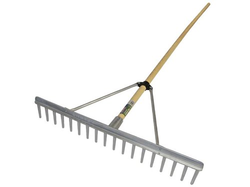 This Landscape Rake has a cast aluminium, 18 tooth head ideal for levelling sand and gravel.The 1.8M (72in) handle is made with FSC® 100% Certified Wood from well-managed forests.Width: 68cm (27in)Teeth: 18Handle: 1.8M FSC Wood